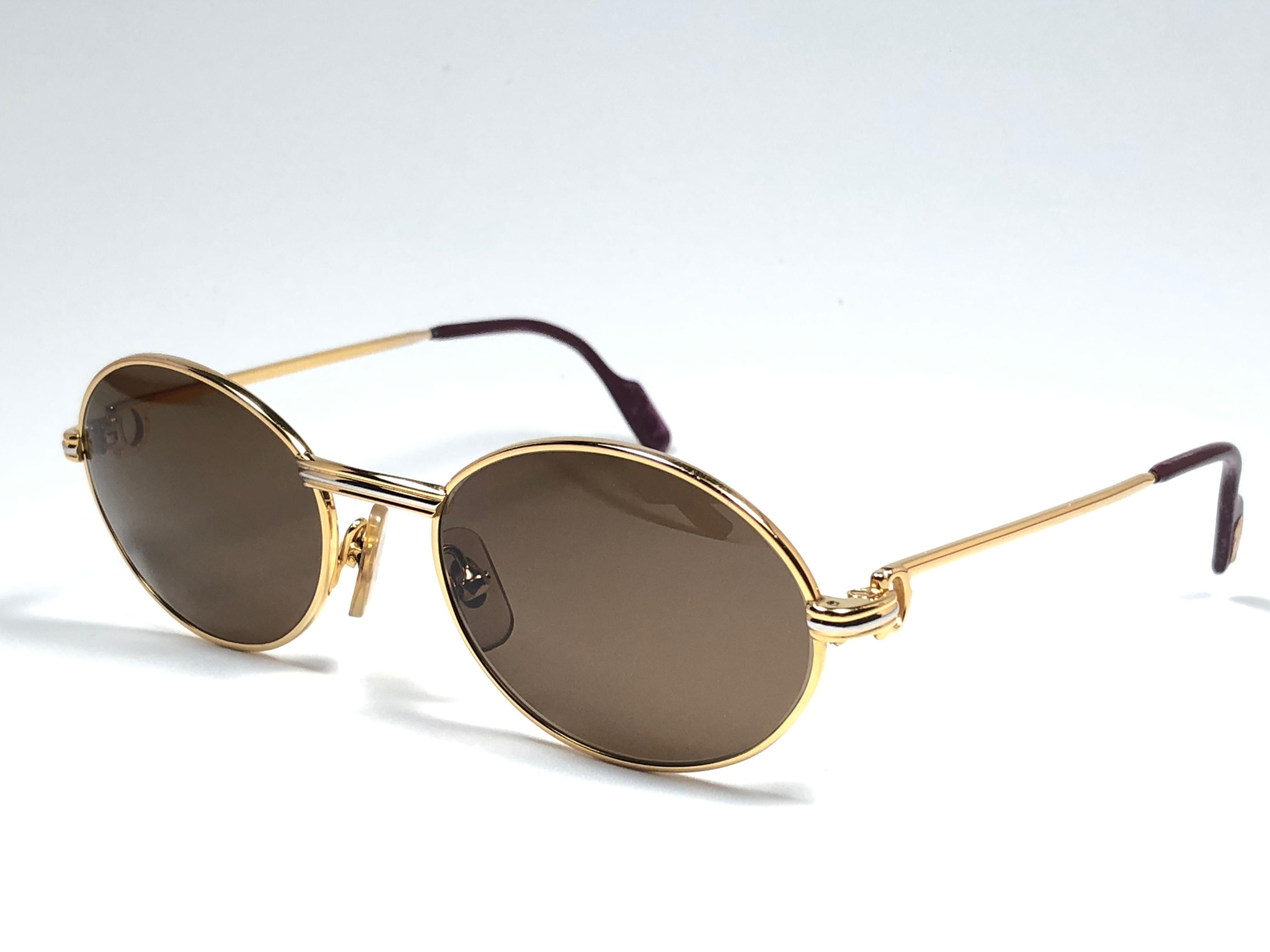 New Vintage Cartier Oval St Honore Gold 51mm 18k Plated Sunglasses France In New Condition In Baleares, Baleares