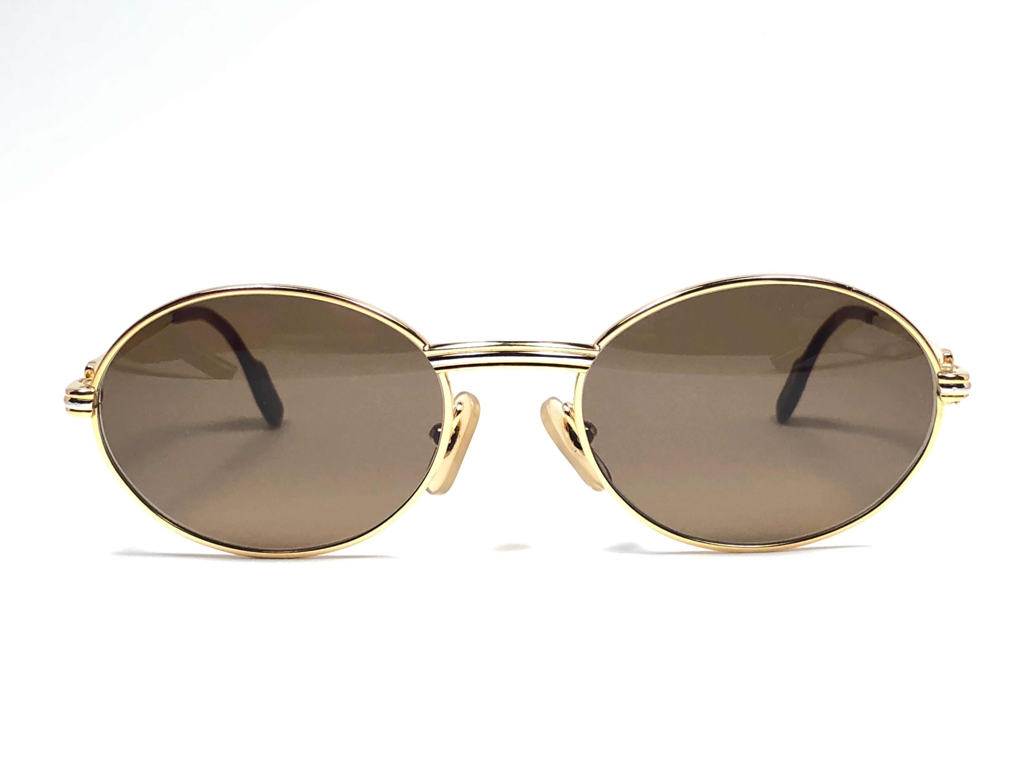 New Vintage Cartier Oval St Honore Gold 51mm 18k Plated Sunglasses France In New Condition In Baleares, Baleares