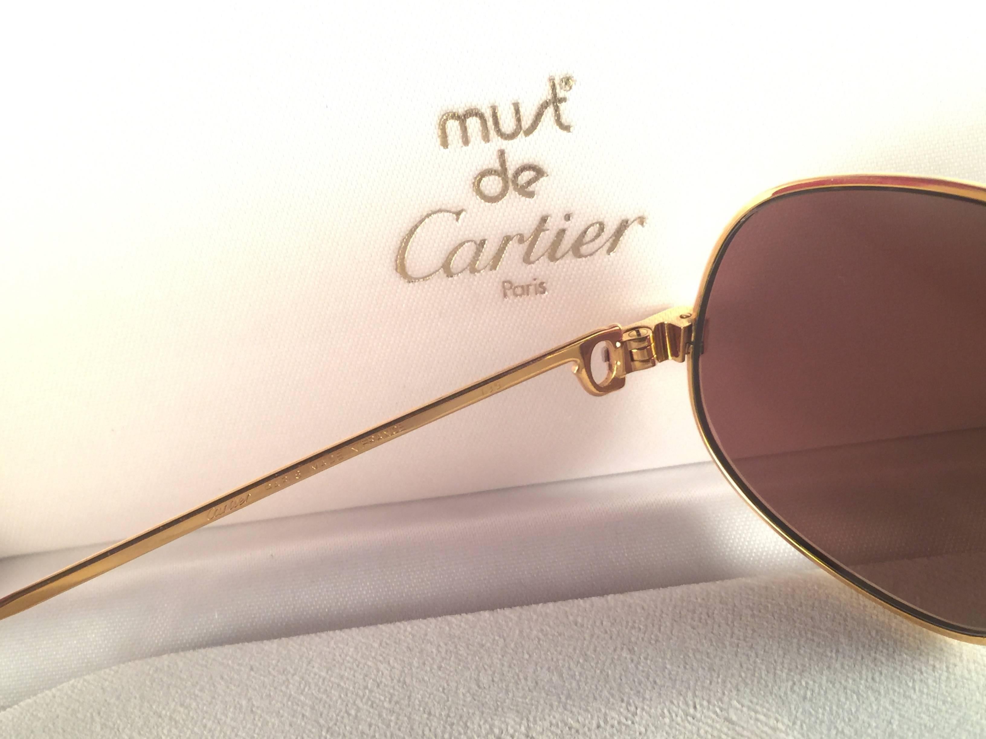 New Vintage Cartier Panthere 59mm Medium Sunglasses France 18k Gold Heavy Plated en vente 4