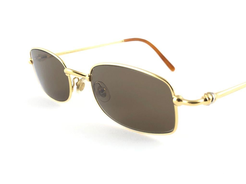 New Vintage Cartier Sasdir 51MM Gold Plated Brown Lens France 1990 Sunglasses In New Condition For Sale In Baleares, Baleares
