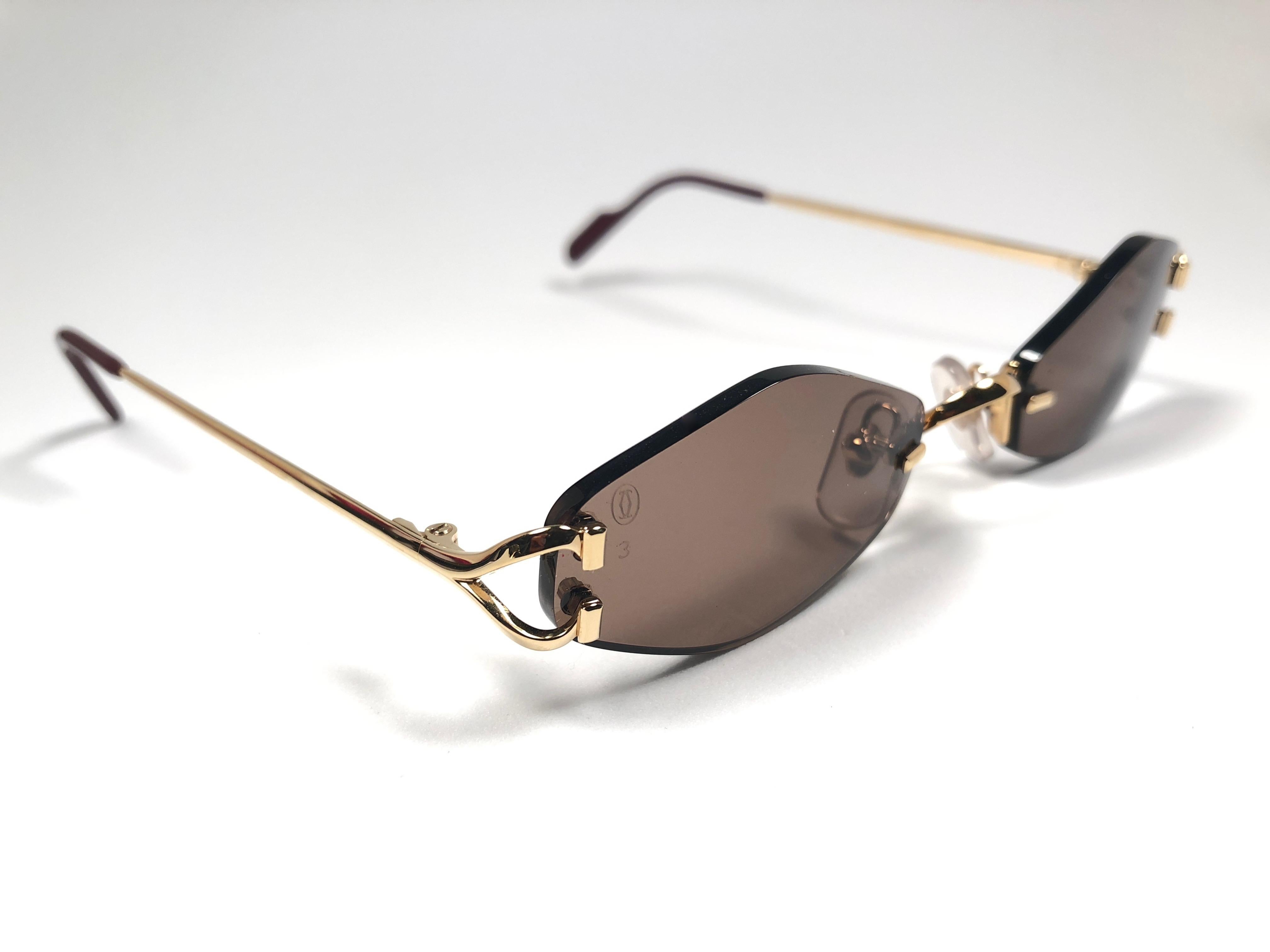New Vintage Cartier Soho Gold Rimless Brown Lens France Sunglasses In New Condition In Baleares, Baleares