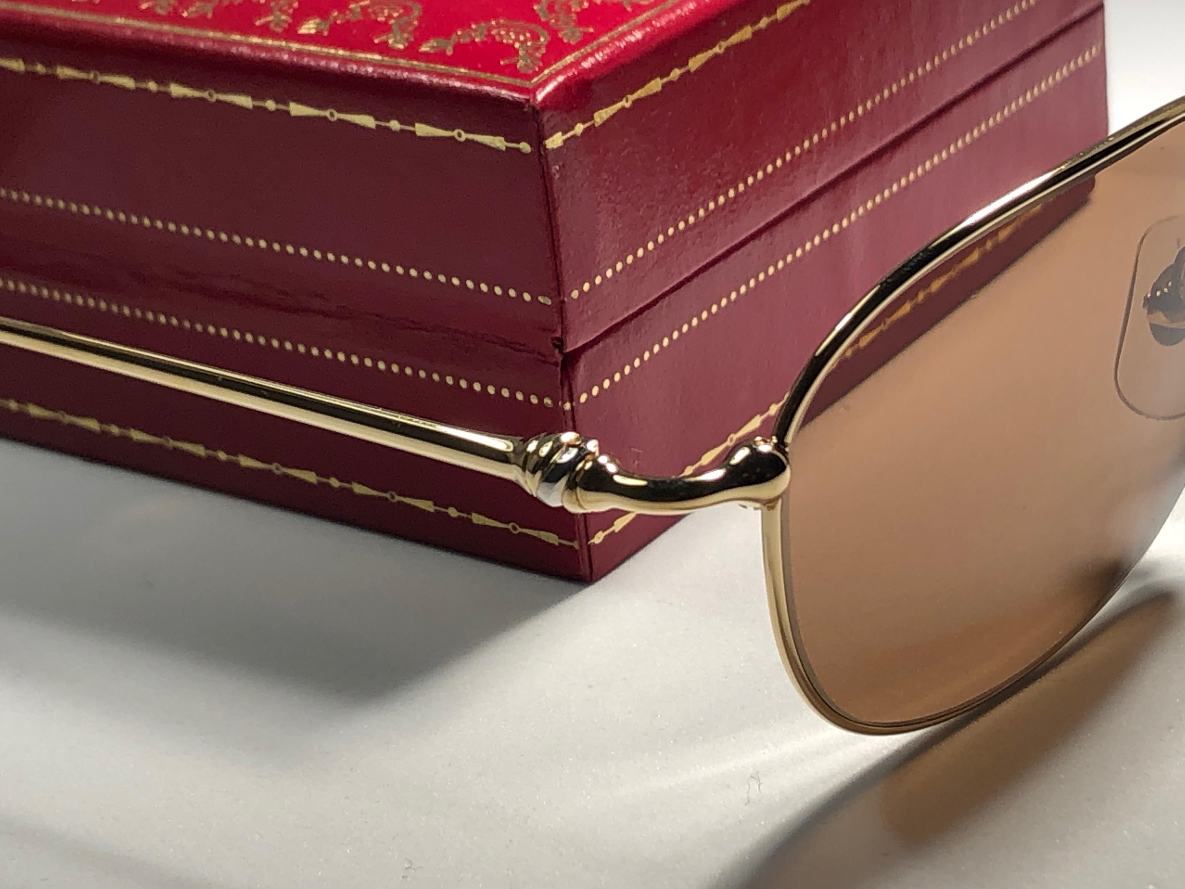 New Vintage Cartier Vesta 56mm Gold Plated Frame France 1990 Sunglasses In New Condition For Sale In Baleares, Baleares
