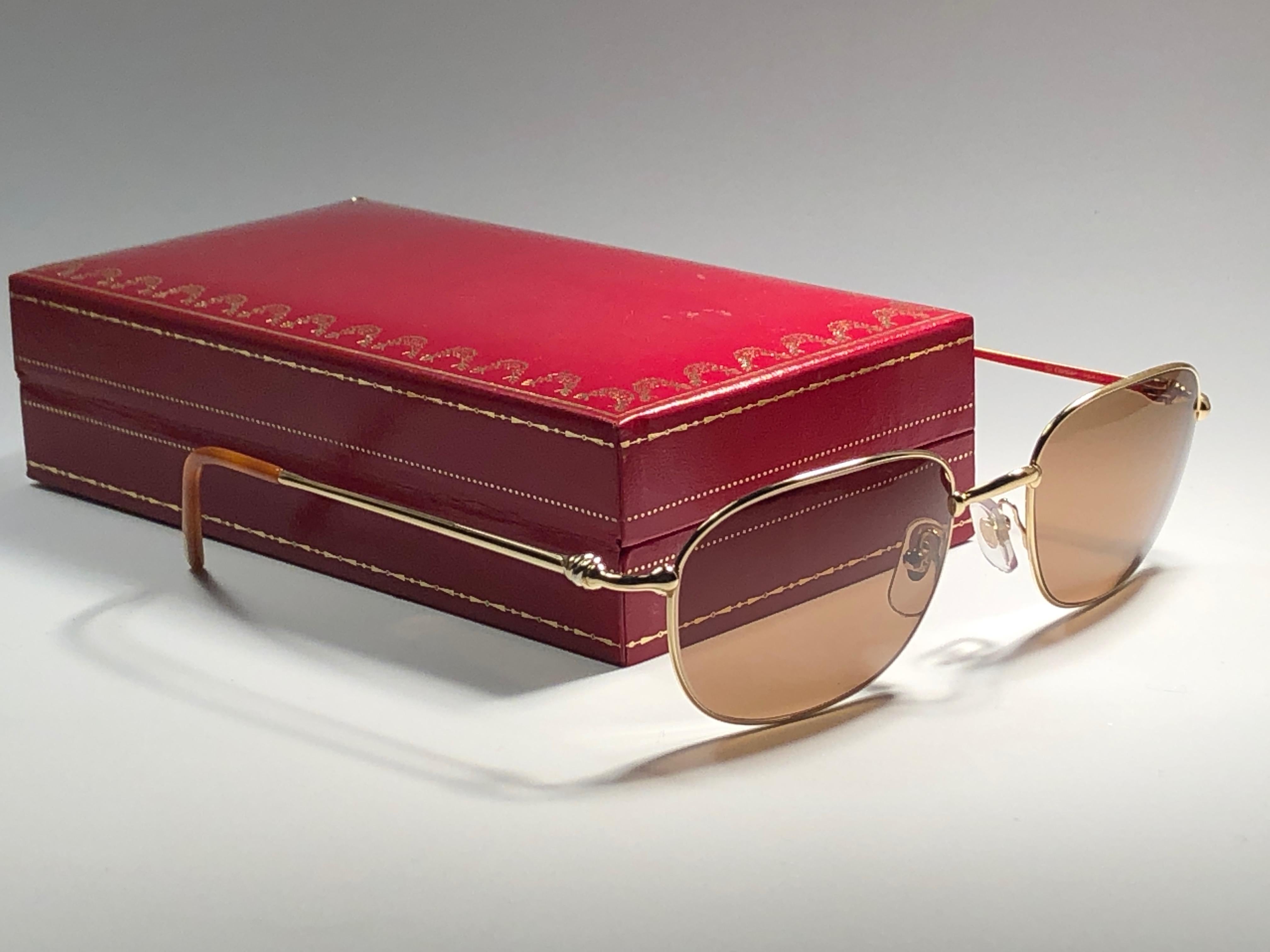 Women's or Men's New Vintage Cartier Vesta 56mm Gold Plated Frame France 1990 Sunglasses For Sale