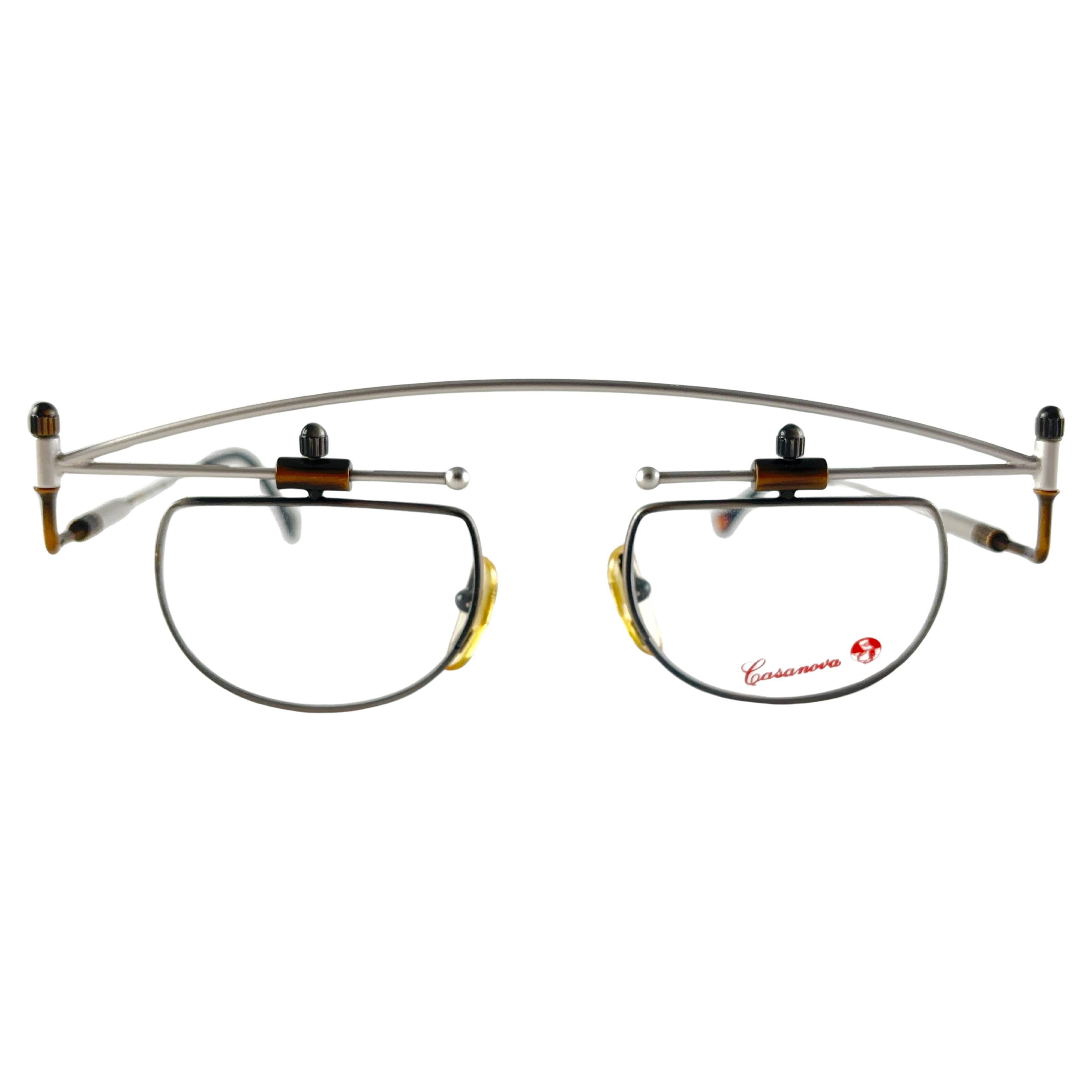Casanova, cadre avant-gardiste plaqué or, neuf  Lunettes de soleil 1980 en vente