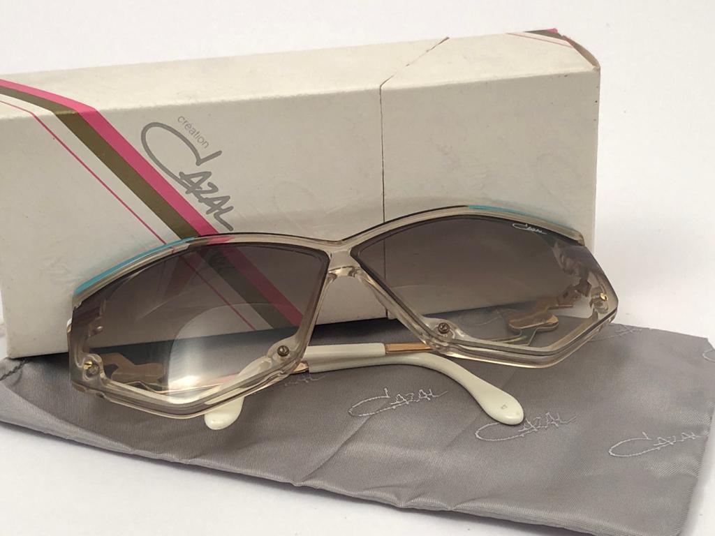 New Vintage Cazal 381 Translucent Frame Collector Item 1980's Sunglasses In Excellent Condition In Baleares, Baleares