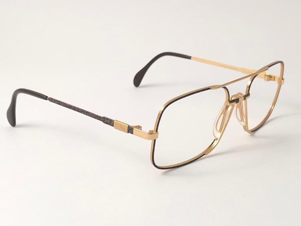 Gris New Vintage Cazal 740 Marbled & Gold Frame RX Collector Item 1990's Sunglasses en vente