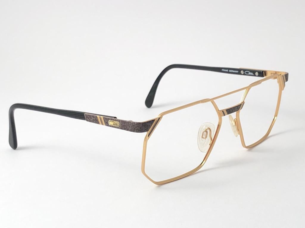 Blanc New Vintage Cazal 743 Gold & Black Frame RX Collector Item 1990's Sunglasses en vente