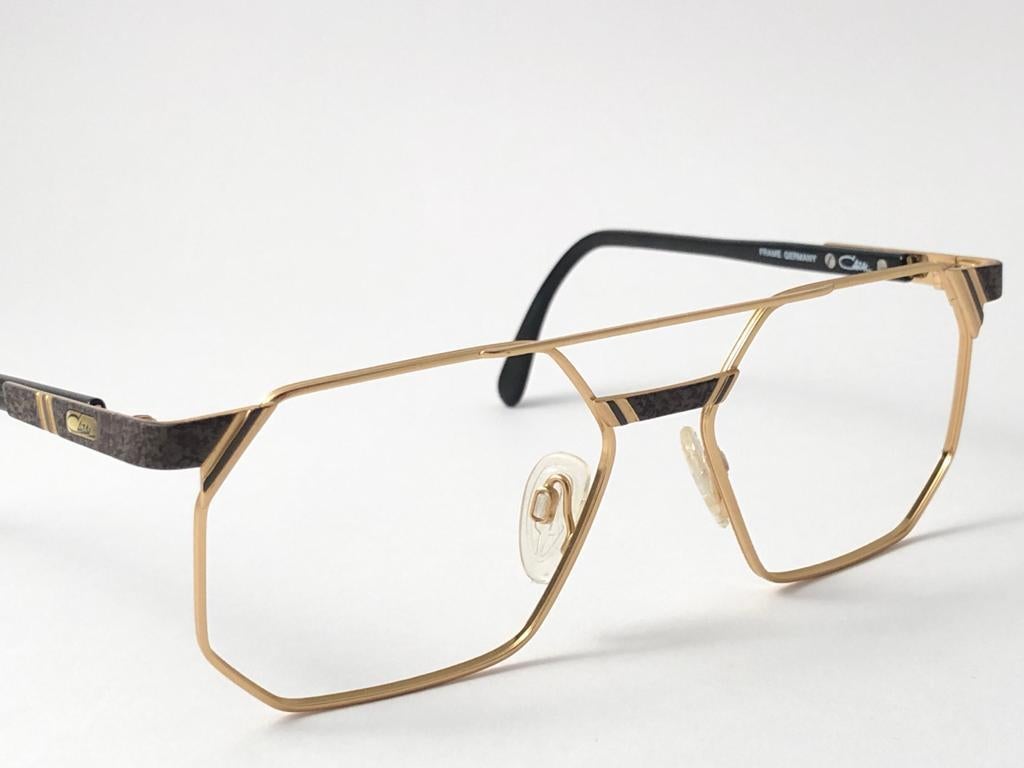 New Vintage Cazal 743 Gold & Black Frame RX Collector Item 1990's Sunglasses en vente 1