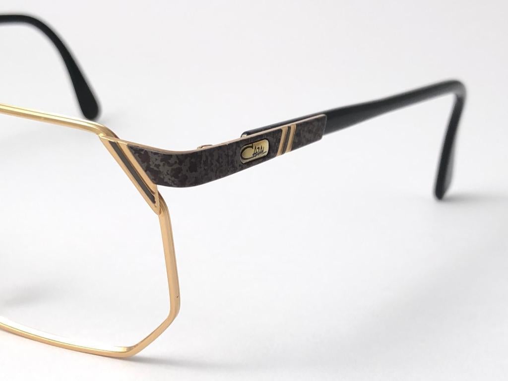 New Vintage Cazal 743 Gold & Black Frame RX Collector Item 1990's Sunglasses en vente 2