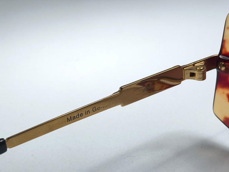 New Vintage Cazal 872 728 Tortoise Gold Frame 1980 display picture 3