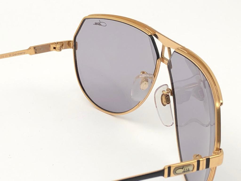 Vintage Cazal 953 Sammlerstück 1980er Jahre Sonnenbrille mit schwarzem Goldrahmen 5