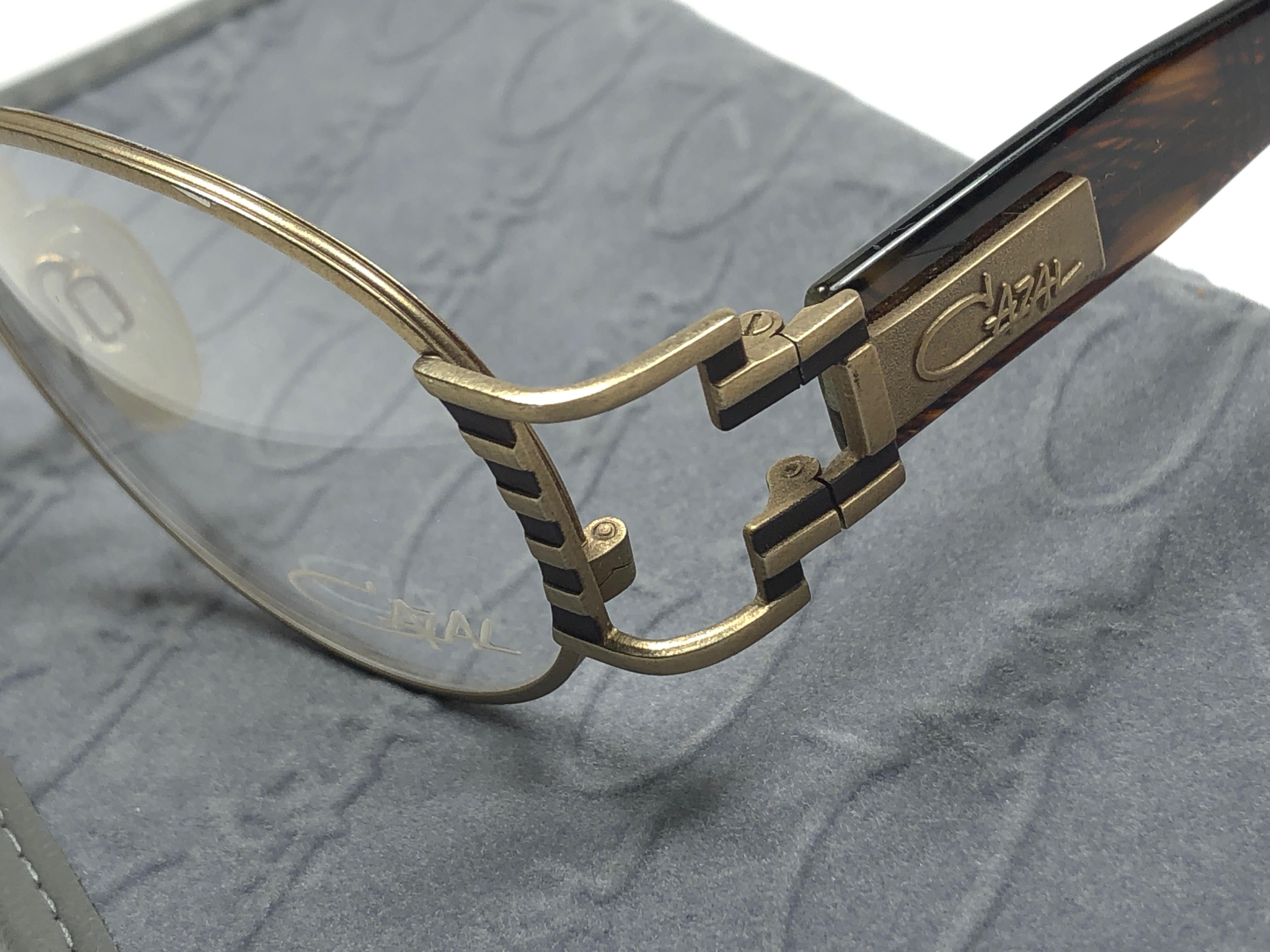 New Vintage Cazal 976 Oval Silver & Black Reading Frame 1970's Sunglasses For Sale 1