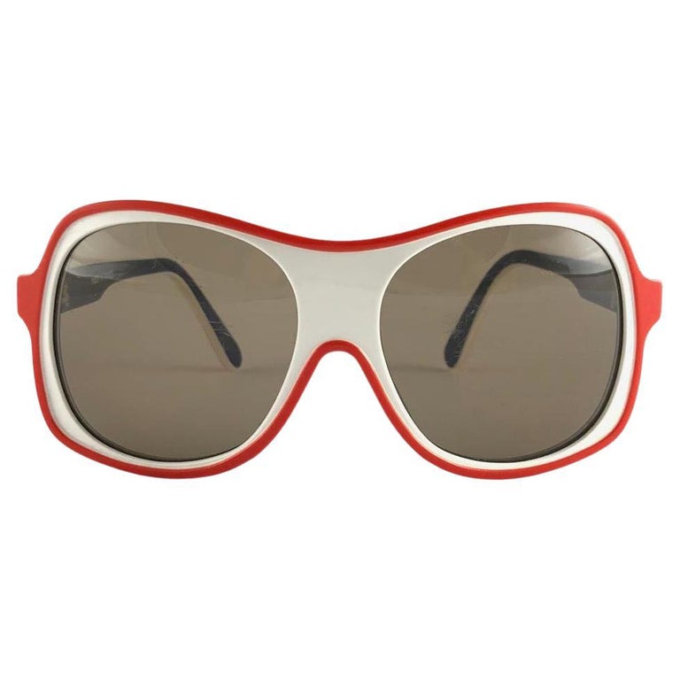 New Vintage CeBe SKI White Red Blue Oversized 1980's Sunglasses 1980's sur  1stDibs