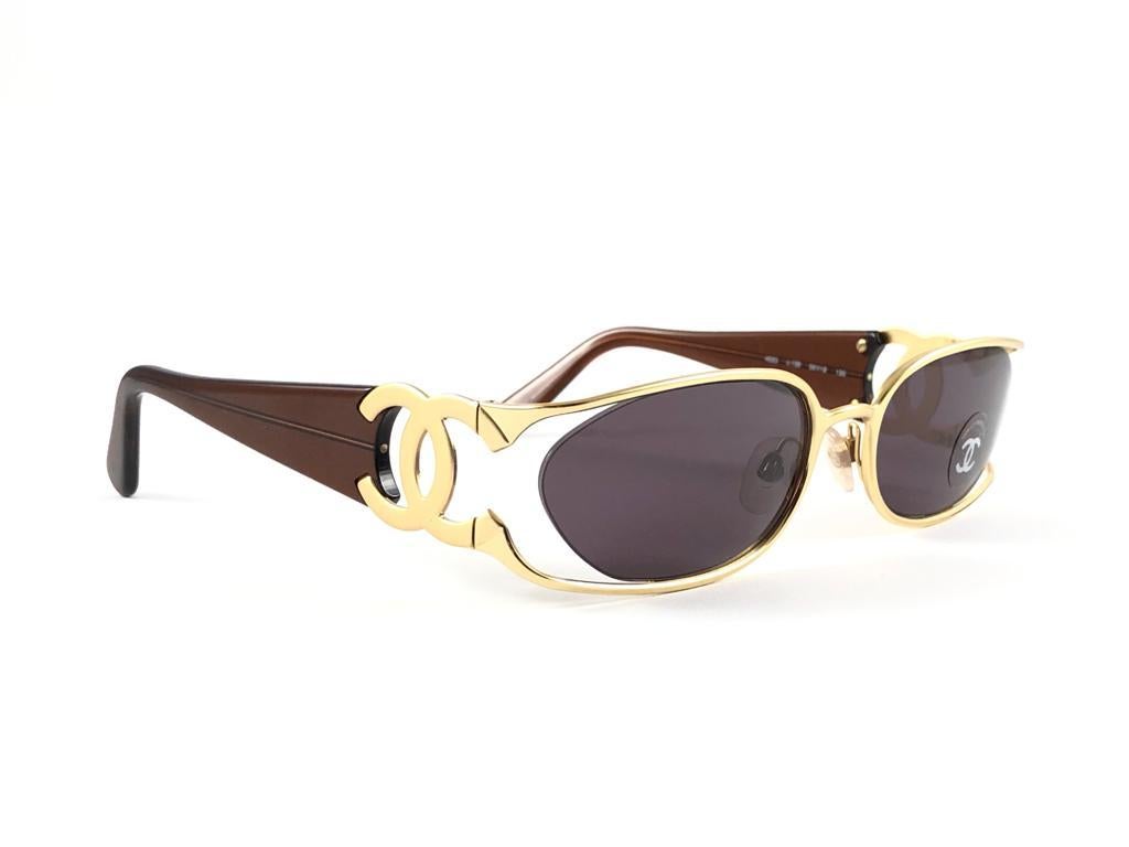 Women's New Vintage Chanel 4023 Gold Rectangular Frame Sunglasses Made In Italy Y2K