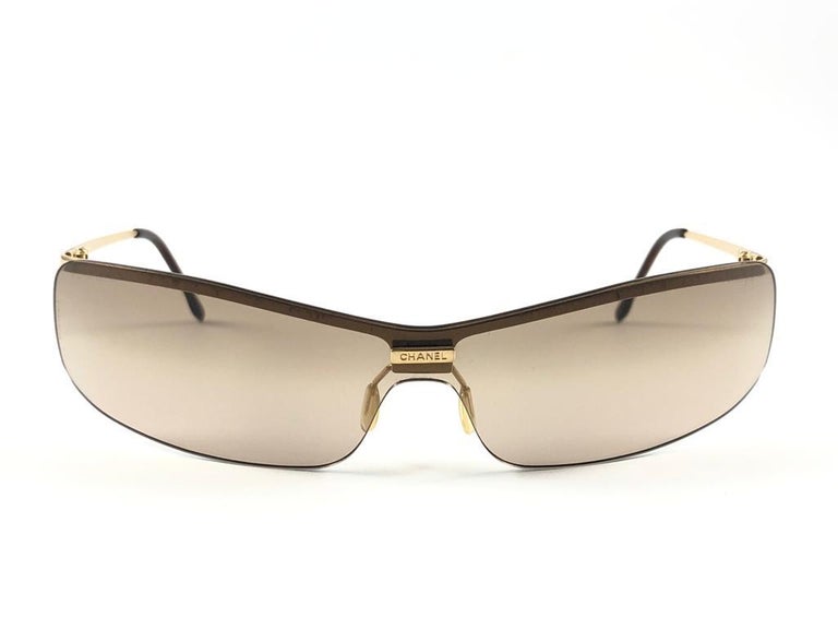 New Vintage Chanel 4043 Gold Half Frame Mono Lense Sunglasses Made In Italy  Y2K For Sale at 1stDibs