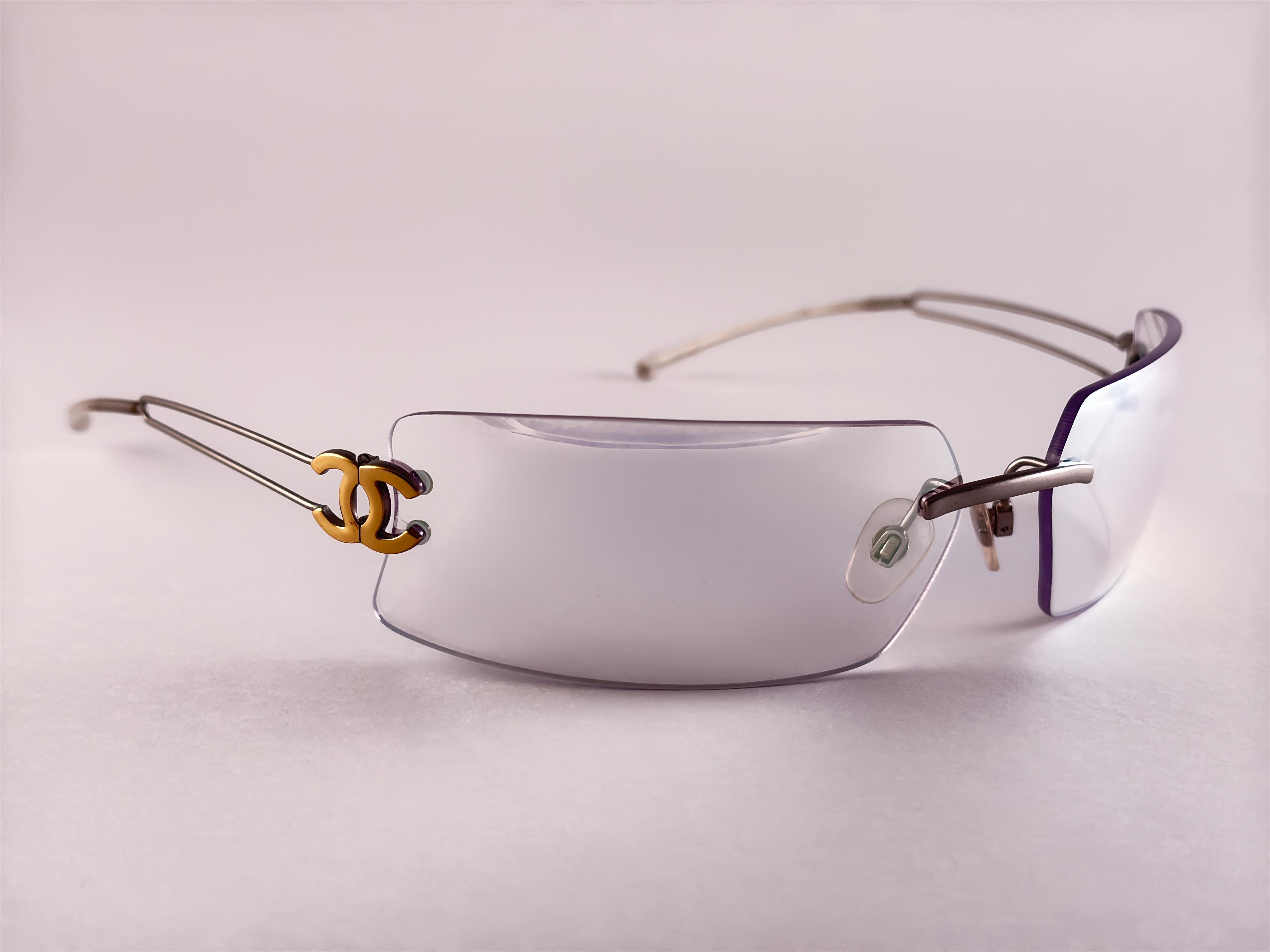 Neue Vintage Chanel 4051 randlose Gold CC Frame Sonnenbrille in Italien hergestellt Y2K (Grau) im Angebot