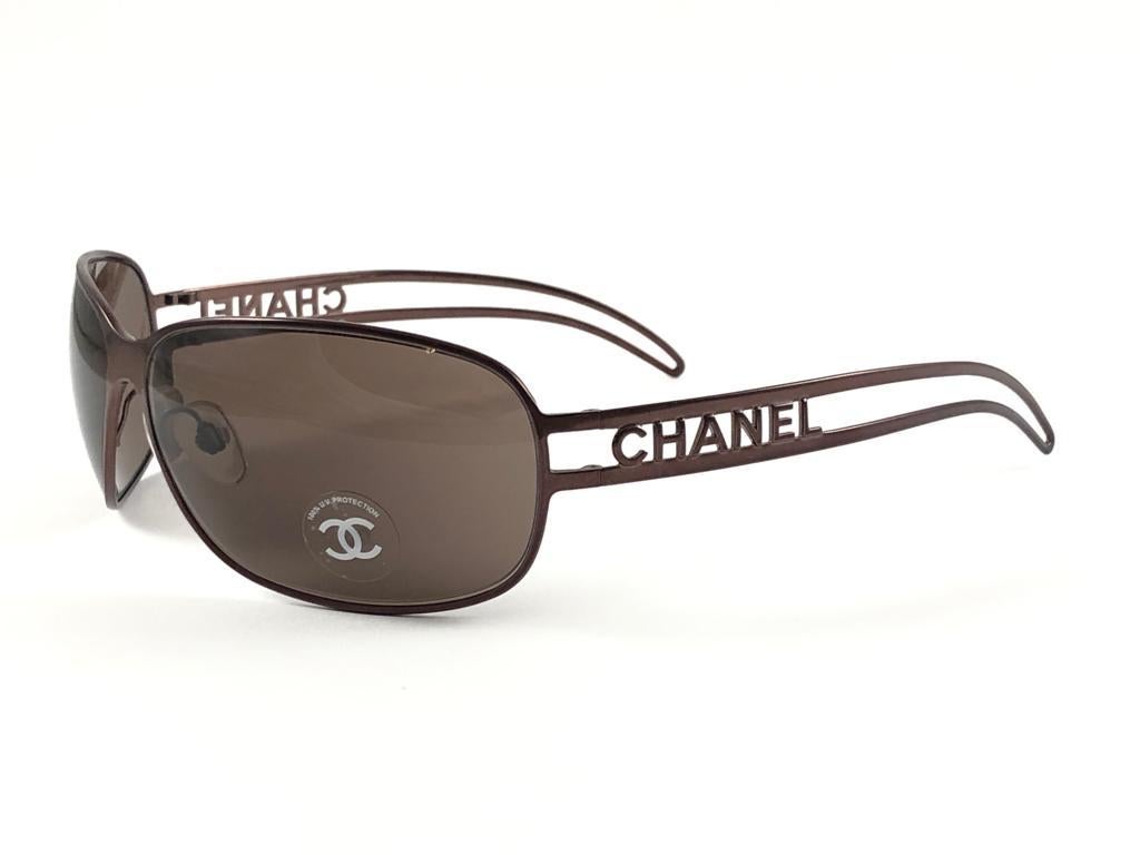 New Vintage Chanel 4149 Metallic Copper Frame Sunglasses Made In Italy Y2K In New Condition In Baleares, Baleares