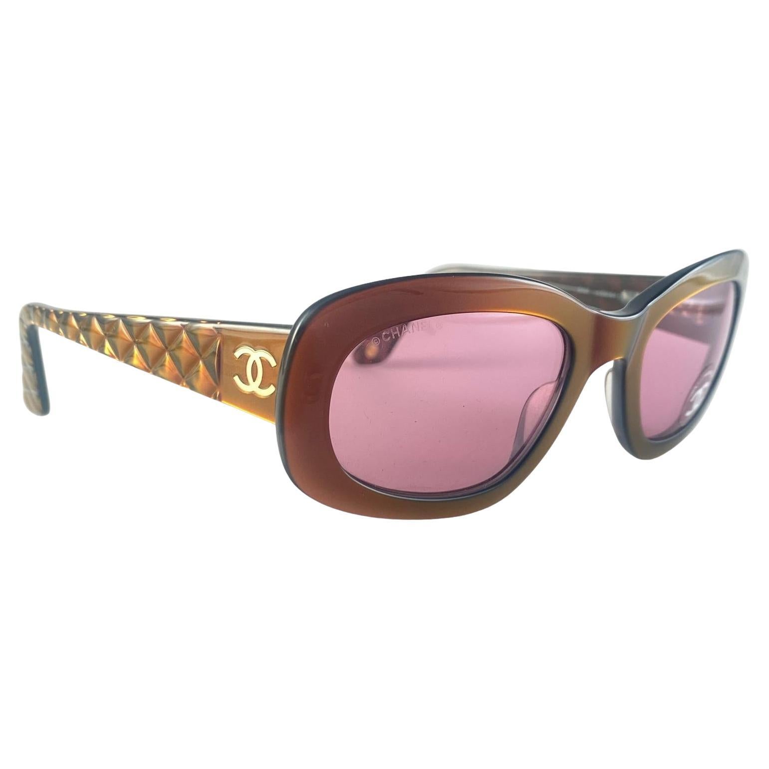 New Vintage Chanel 5009 Iridescent Frame Rose Lense Sunglasses Made In Italy Y2K For Sale