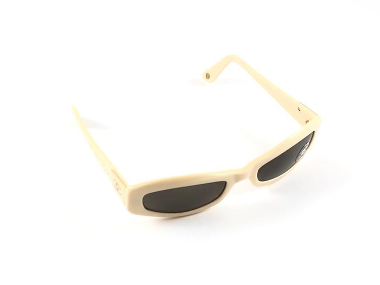 New Vintage Chanel 5014 Cream and Gold Accents Frame 