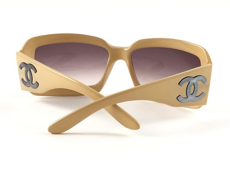 New Vintage Chanel 5076H Cream Oversized Frame Sunglasses Made In Italy Y2K  For Sale at 1stDibs