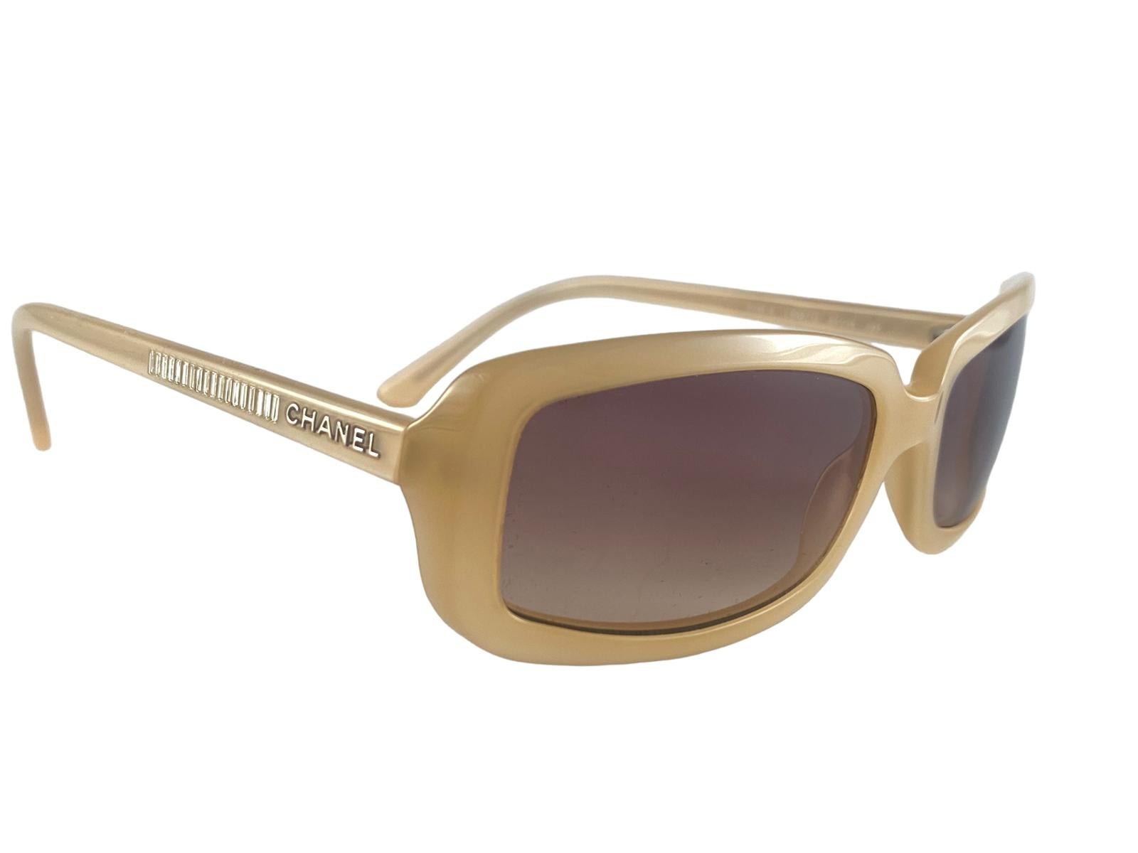 De las mujeres Nuevo Chanel Vintage 5098 Beige  Gafas de sol con montura y lentes marrones Made In Italy Y2K en venta