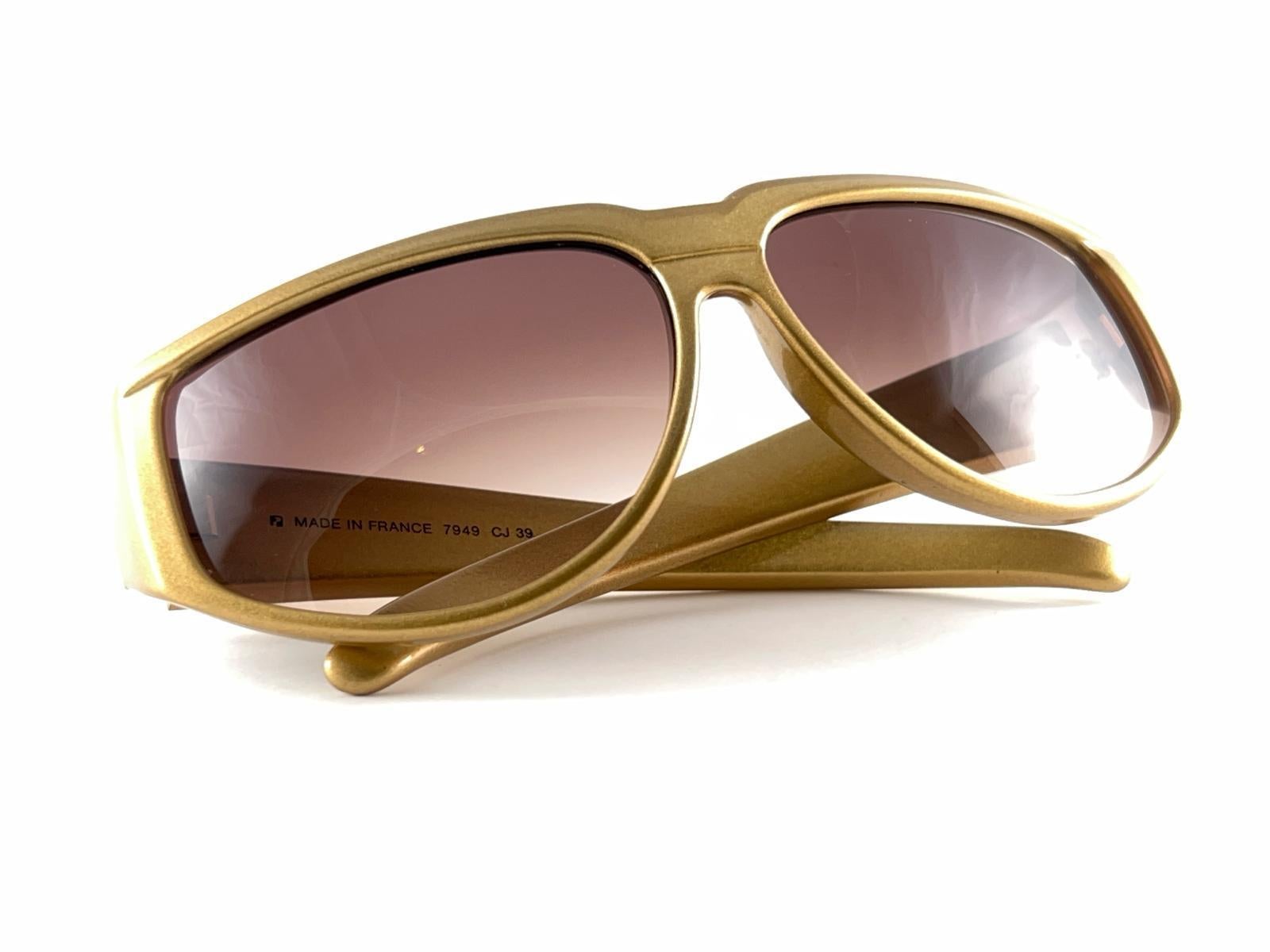 New Vintage Charles Jourdan Paris Gold Frame Gradient Lenses 1970's Sunglasses For Sale 6