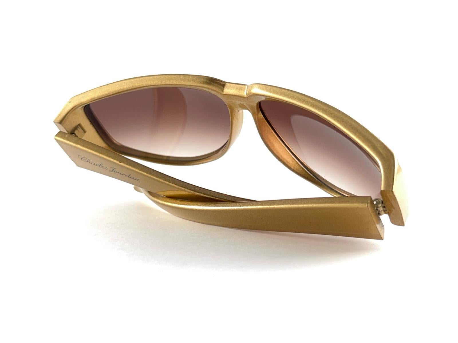 New Vintage Charles Jourdan Paris Gold Frame Gradient Lenses 1970's Sunglasses en vente 7