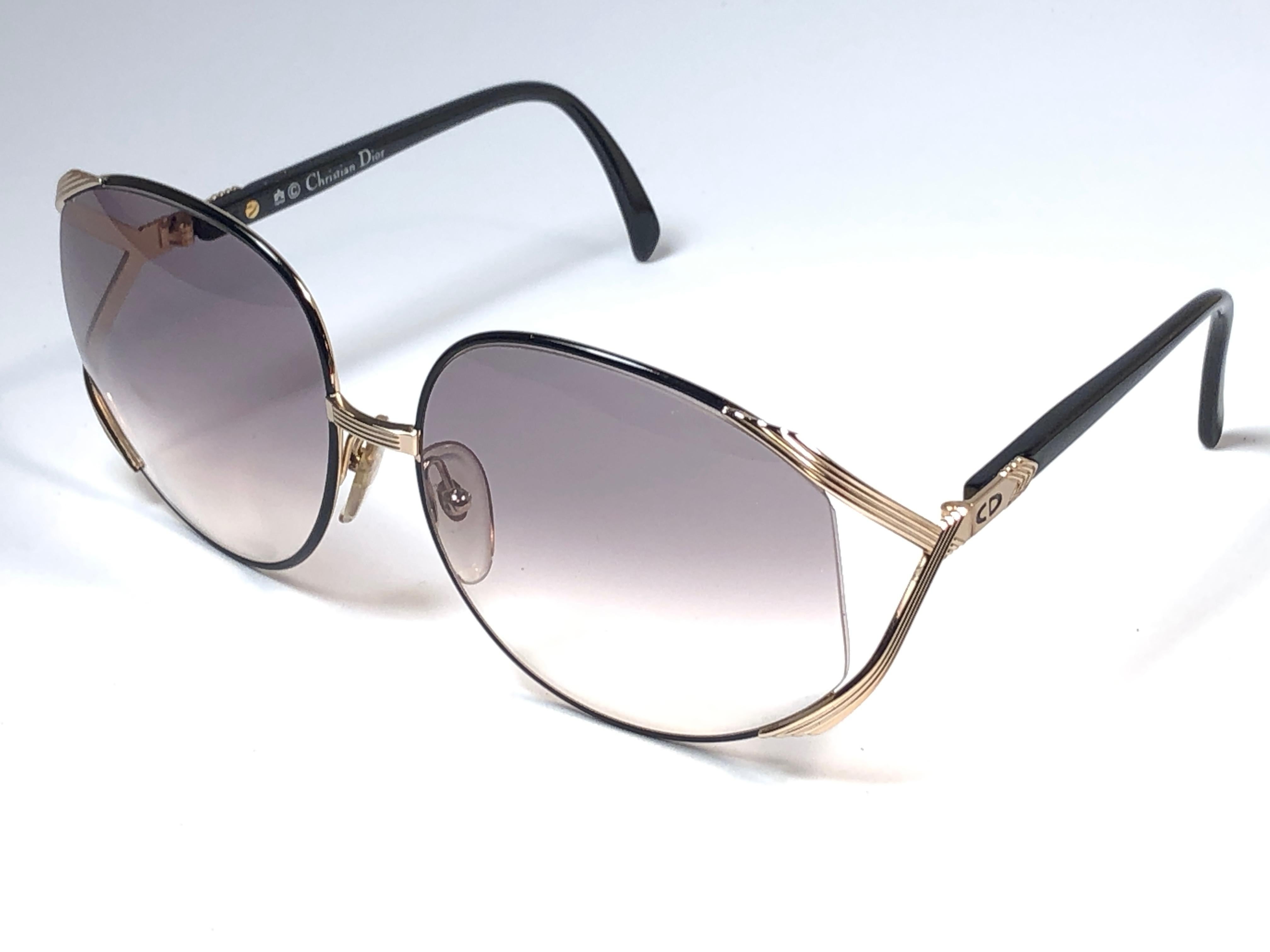 New Vintage Christian Dior 2050 46 Butterfly Gold & Black Sunglasses  In Excellent Condition In Baleares, Baleares