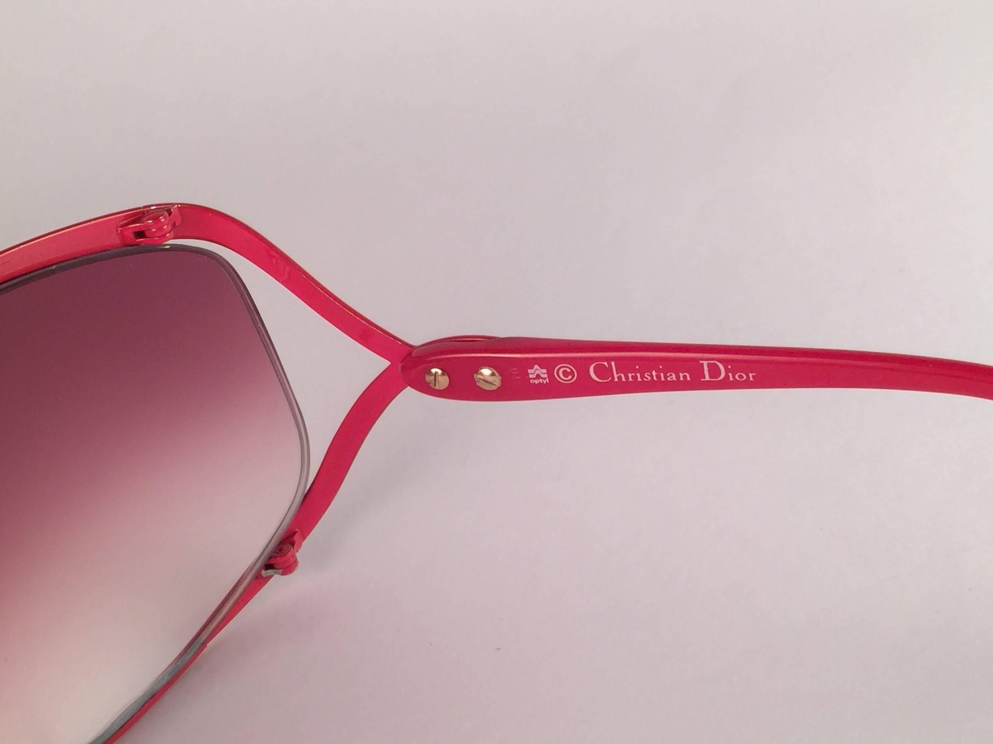 Women's New Vintage Christian Dior 2056 30 Vibrant Red Rose Gradient Lenses Sunglasses