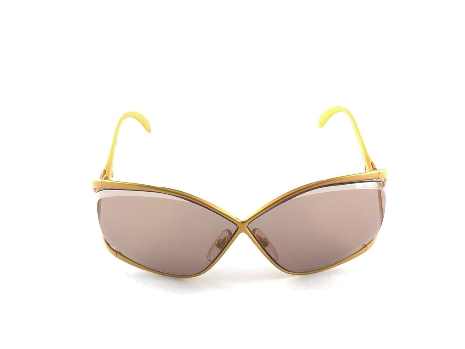 Women's New Vintage Christian Dior 2056 40 Butterfly Mustard Sunglasses Made in Germany For Sale