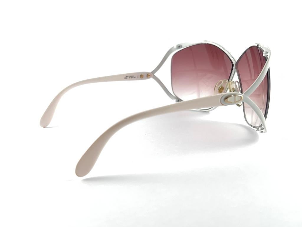 New Vintage Christian Dior 2056 70 Butterfly Polar White Sunglasses en vente 1