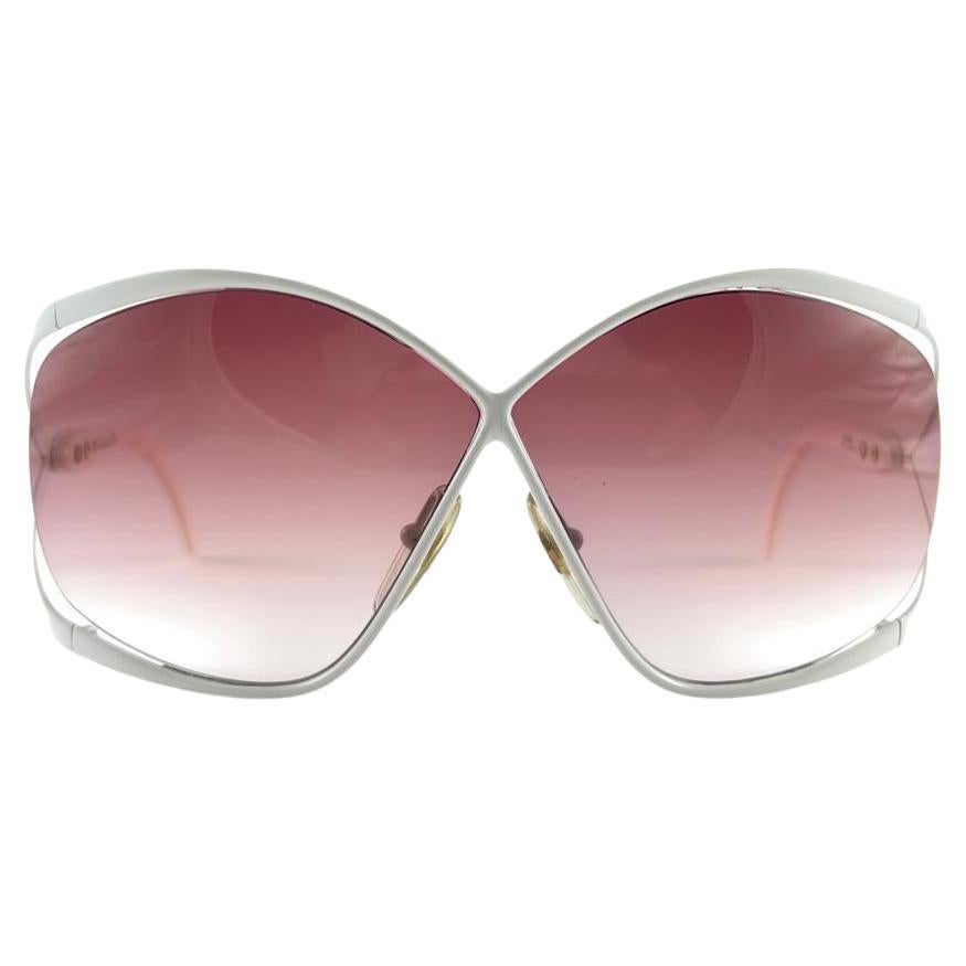 New Vintage Christian Dior 2056 70 Butterfly Polar White Sunglasses en vente