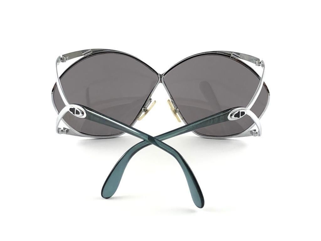 New Vintage Christian Dior 2056 75 Butterfly Silver & Green Sunglasses For Sale 4