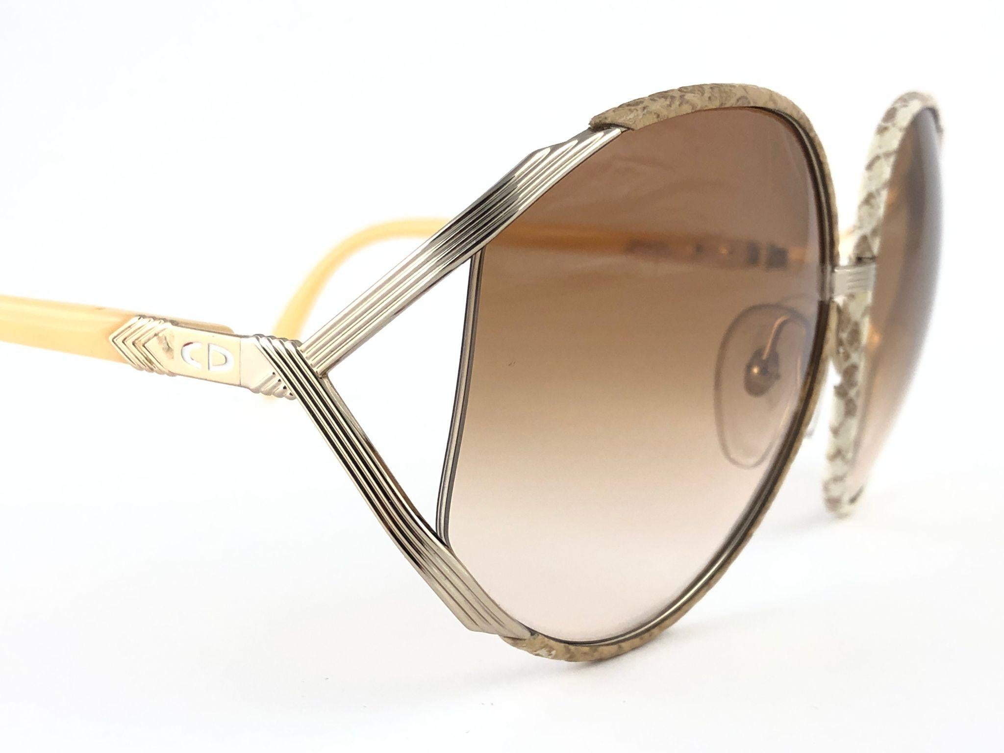 Neu Vintage Christian Dior 2250 übergroße Python gefütterte Vintage-Sonnenbrille in Übergröße  Damen im Angebot