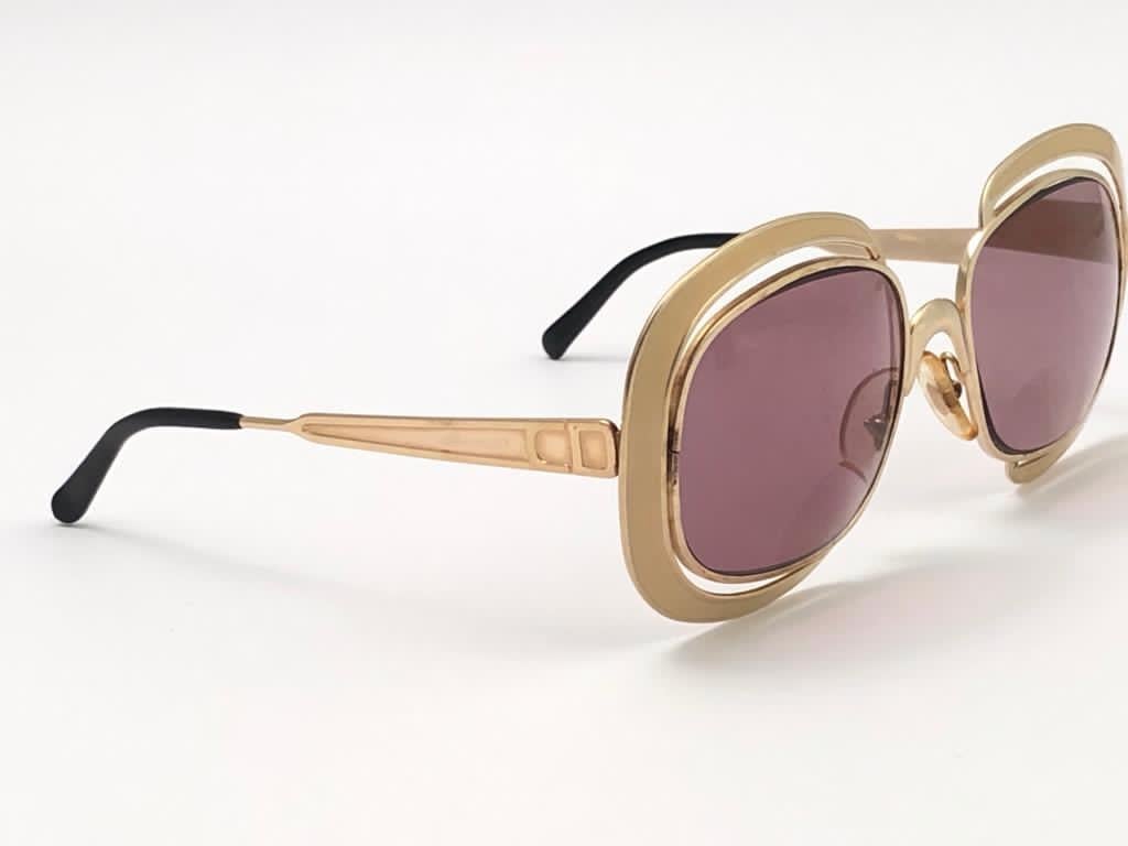 New Vintage Christian Dior Gold & Beige Sunglasses Made in Austria In New Condition In Baleares, Baleares