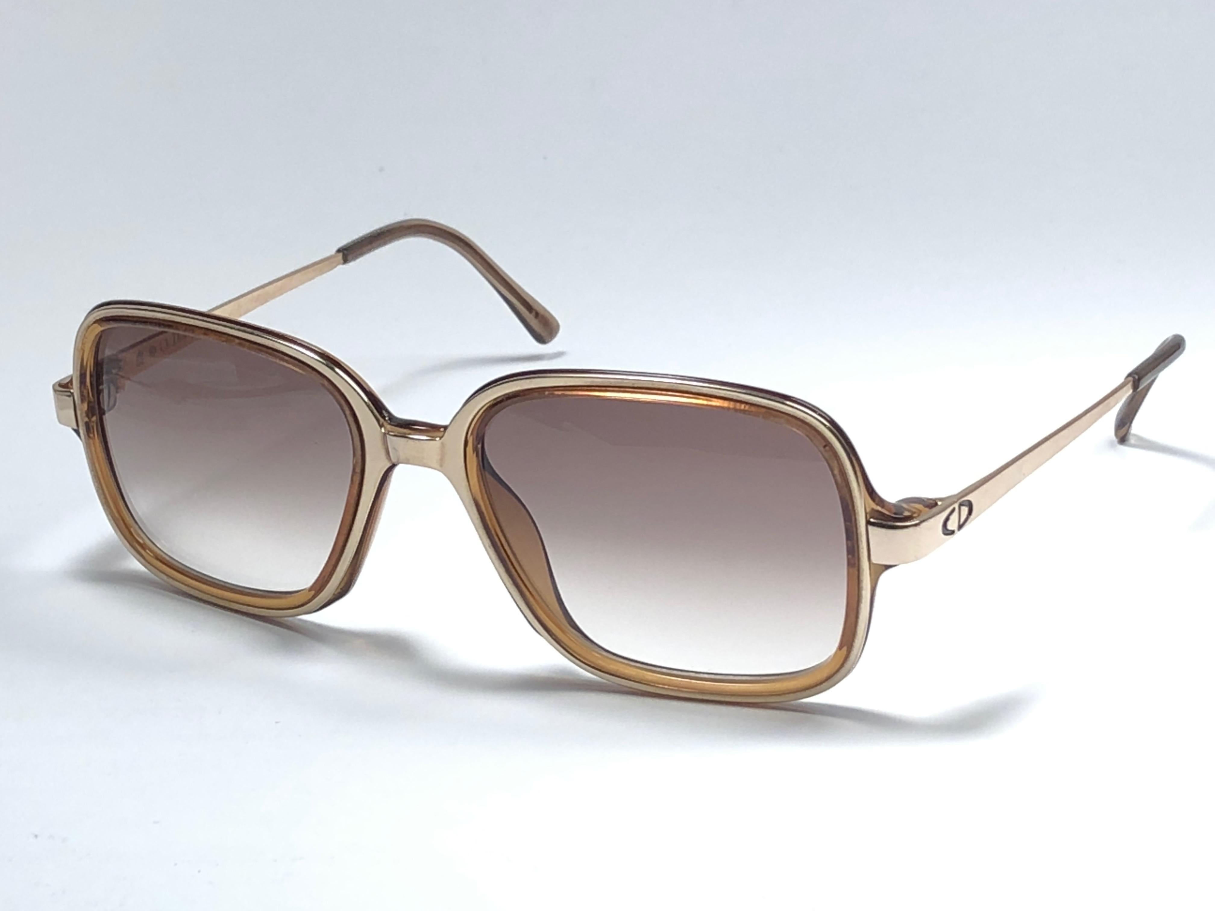New Vintage Christian Dior Monsieur 2057 Gold Amber Sunglasses 1970's Austria In New Condition For Sale In Baleares, Baleares