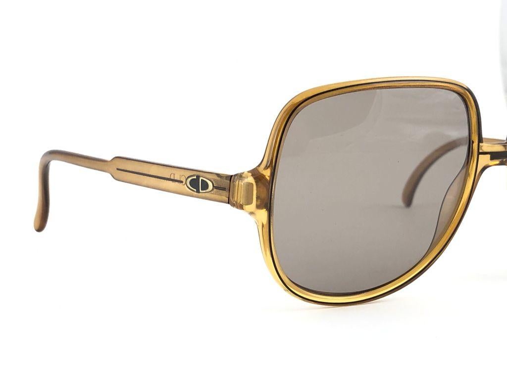 New Vintage Christian Dior Monsieur 2091  Oversized Gold Amber Sunglasses 1970  For Sale 3