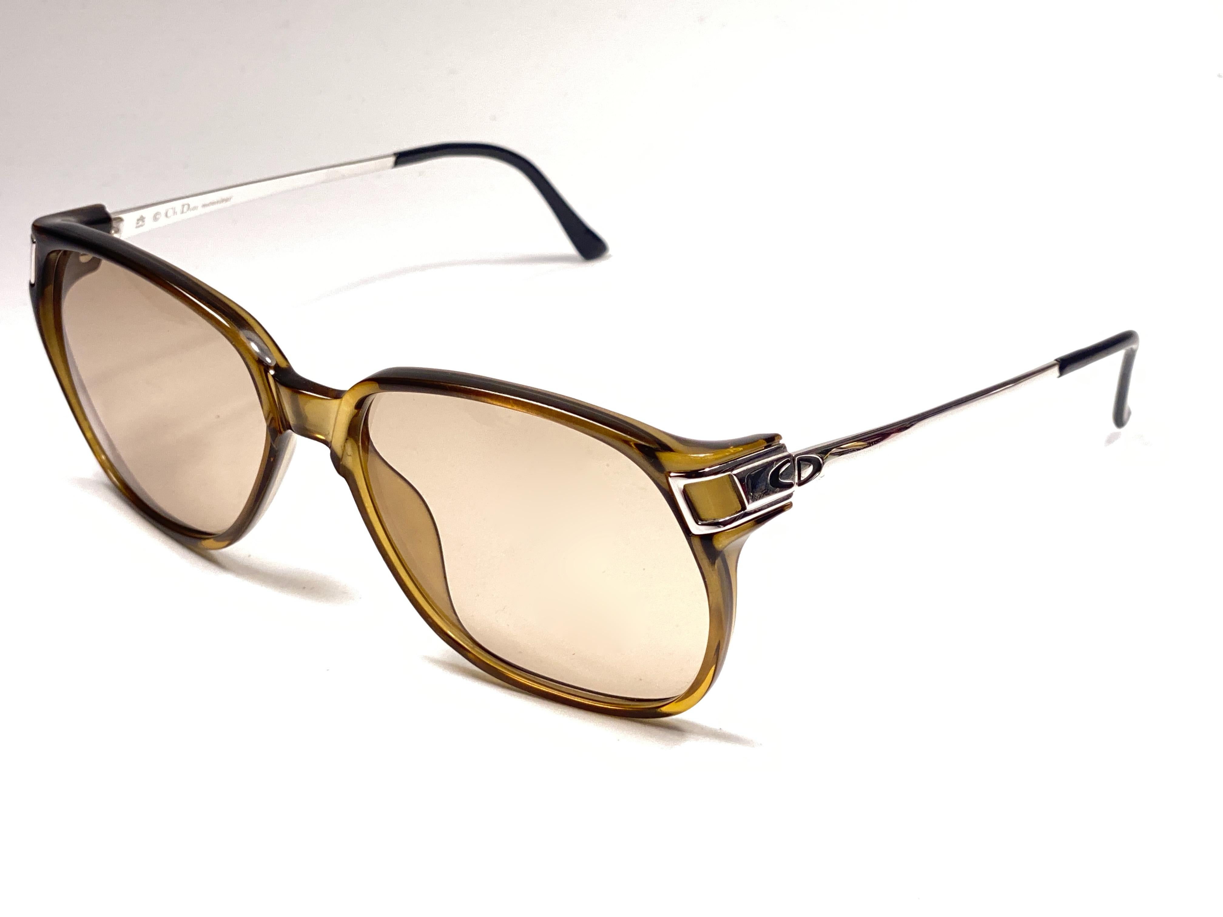 New Vintage Christian Dior Monsieur 2131 Oversized Gold Amber Sunglasses 1970  In New Condition For Sale In Baleares, Baleares