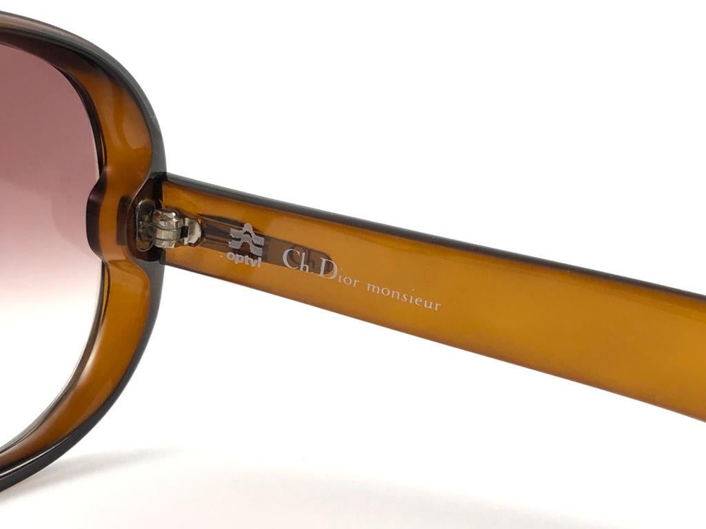 New Vintage Christian Dior Monsieur D60 J11 Dark Amber Aviator 1970 Sunglasses In New Condition In Baleares, Baleares