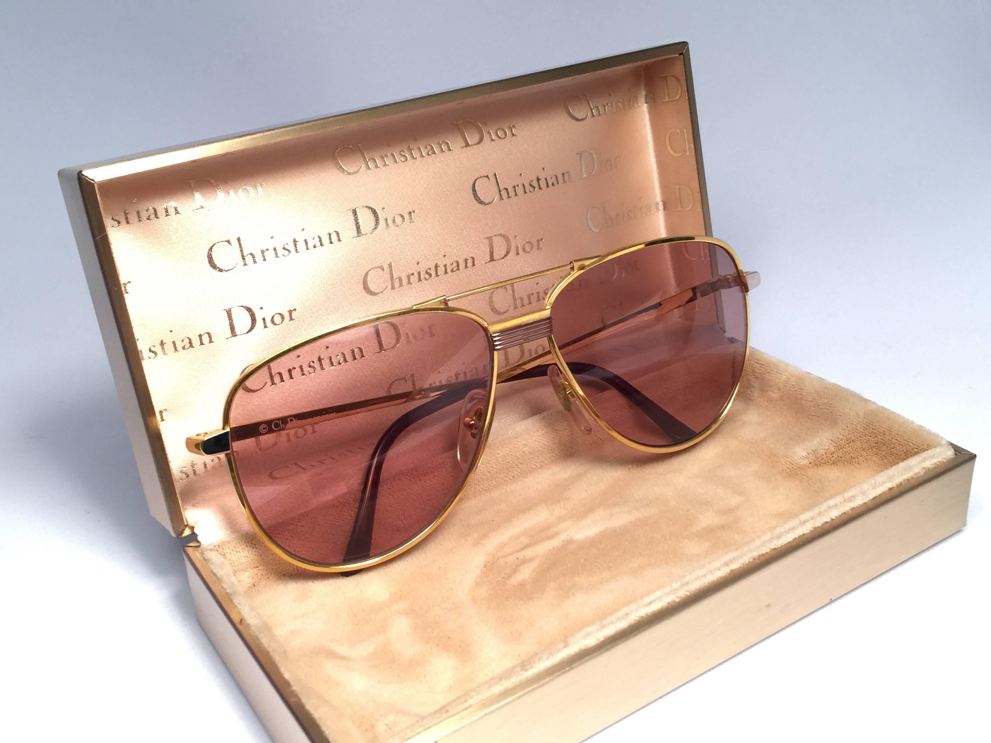 New Vintage Christian Dior Monsieur Titanium in Gold.

Designed and produced in the 1980’s.  

Made by Optyl. Manufactured in Germany.   

New! never worn or displayed. Flawless pair!