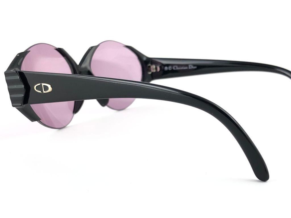 Violet Nouveau Vintage Christian Dior - Lunettes de soleil noires et élégantes sans monture 2397 Autriche, années 1980 en vente