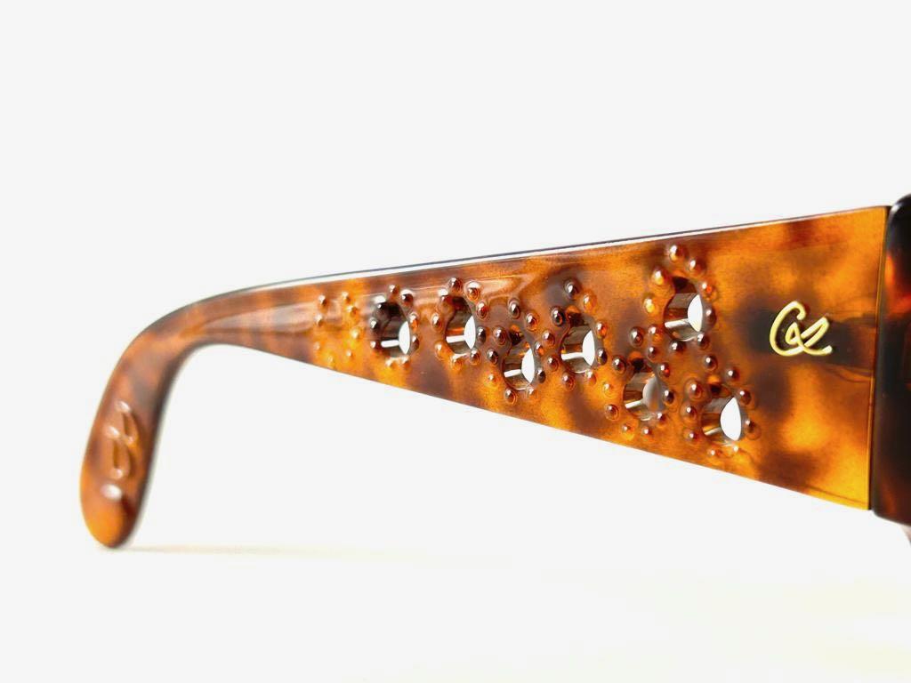 New Vintage Christian Lacroix Cat Eye Tortoise & Gold 1980's France Sunglasses en vente 1