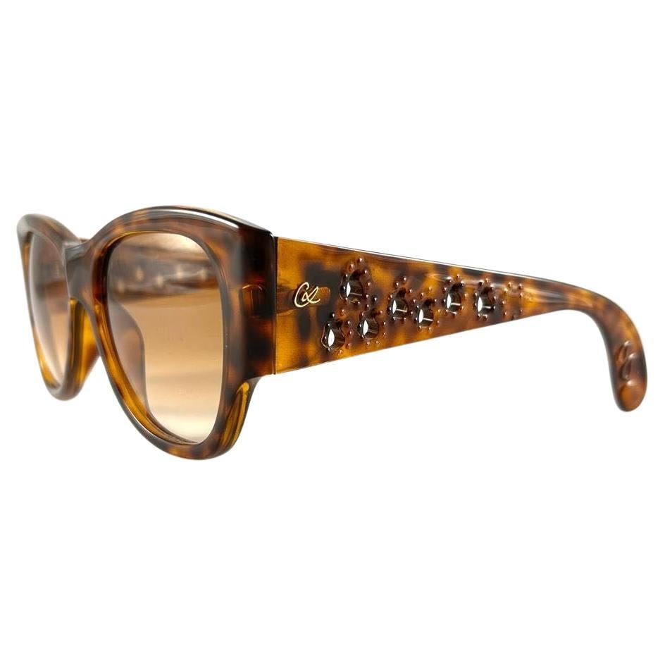 New Vintage Christian Lacroix Cat Eye Tortoise & Gold 1980's France Sunglasses en vente