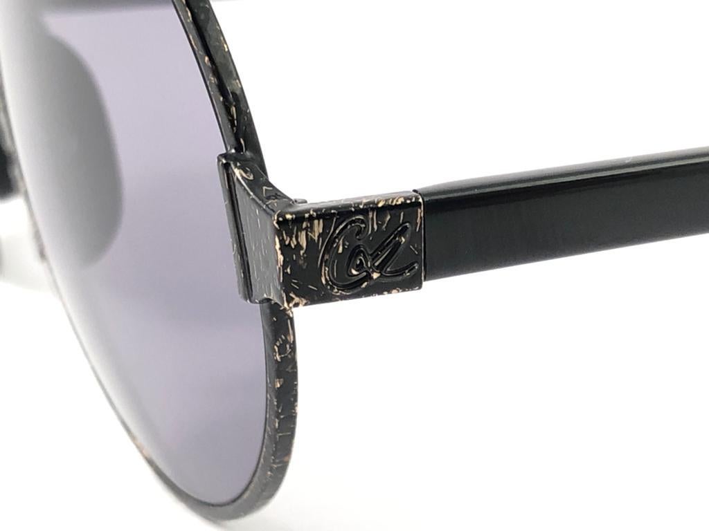 Neu Vintage Christian Lacroix Vintage-Sonnenbrille mit runden schwarzen Akzenten, 1980, Frankreich, Vintage Damen im Angebot
