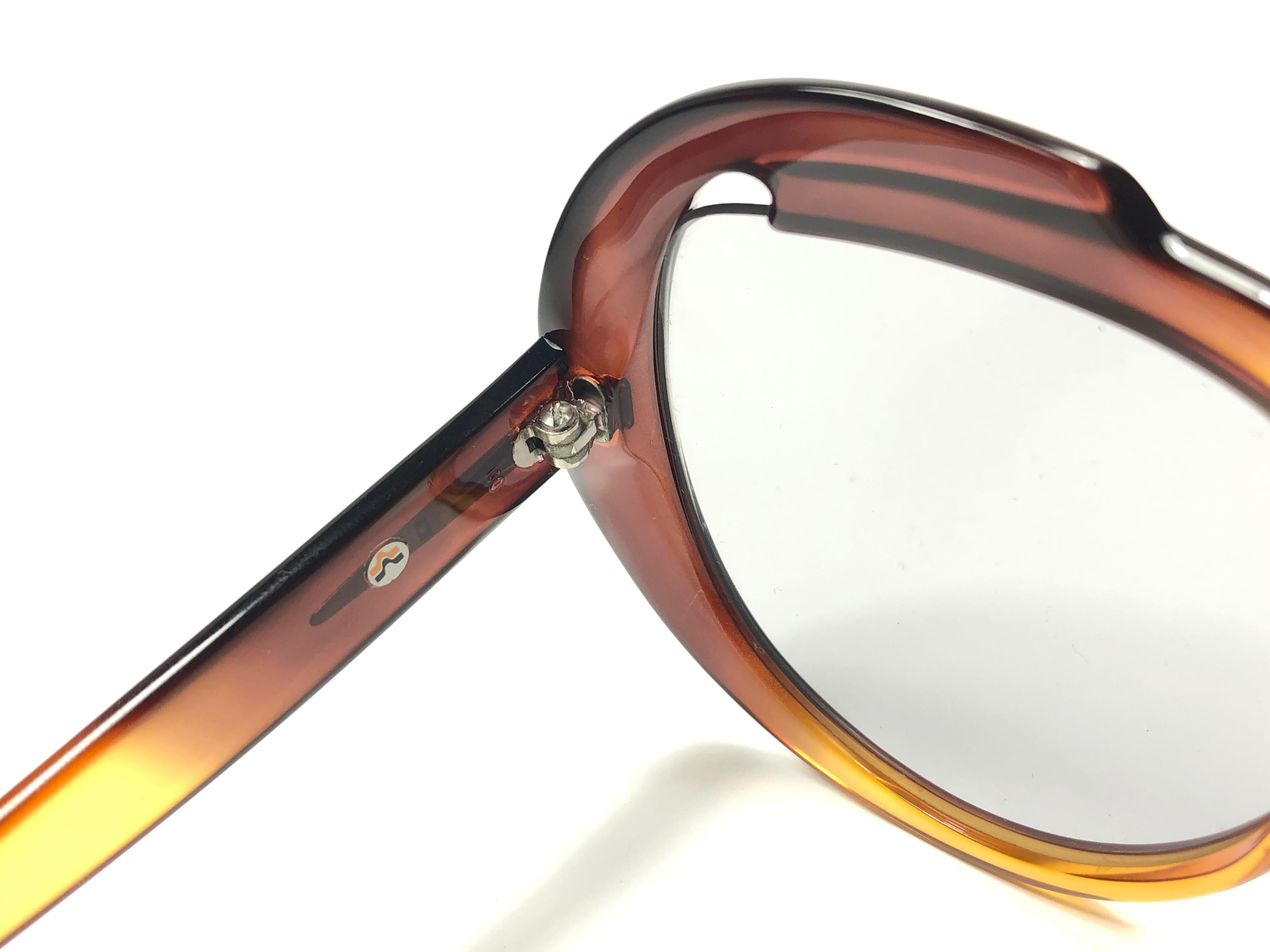 Women's New Vintage Cobra Optyl 3000 Ombre Amber Oversized Optyl Sunglasses For Sale