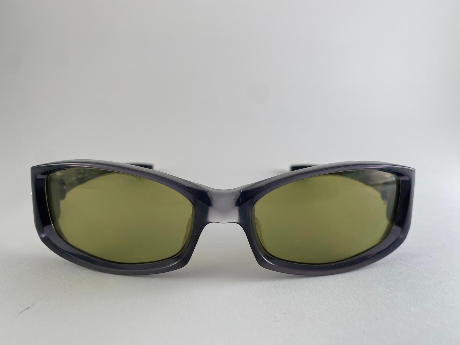Noir New Vintage Colani Design 76 5001 Green Lenses Italy 1980's Sunglasses en vente