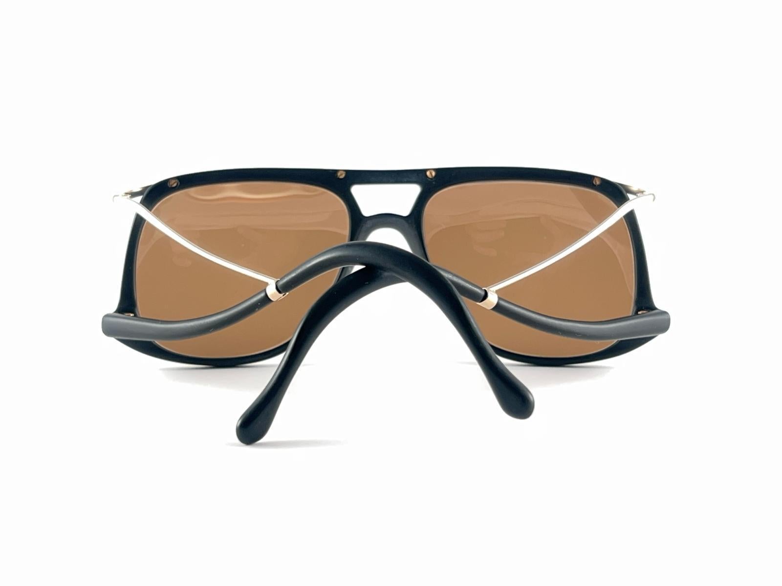 Neue Vintage Colani Design Schwarz Gold Spiegel Linsen Italien 1980's Sonnenbrille   im Angebot 5