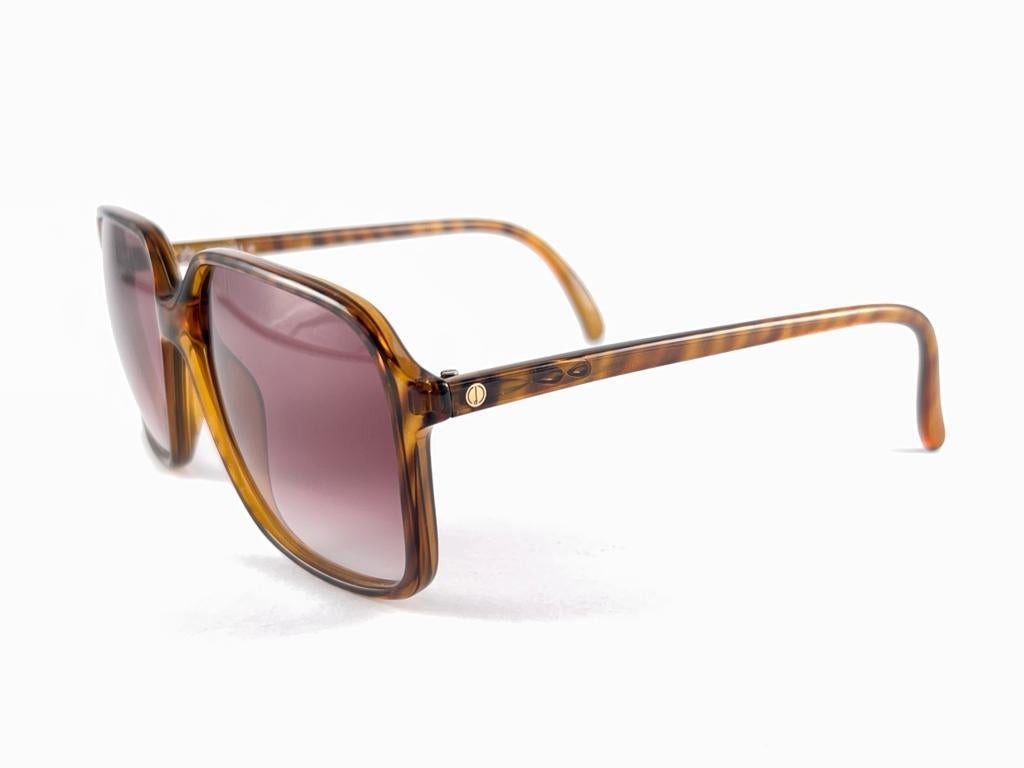 Women's or Men's New Vintage Dunhill 6017 Translucent Amber Oversized Sunglasses 1980'S Austria For Sale