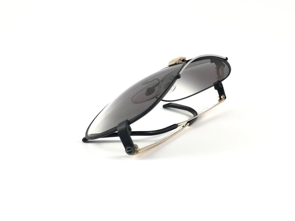New Vintage Dunhill 6023 Black Frame Aviator Grey Lenses Sunglasses 80's Austria en vente 2