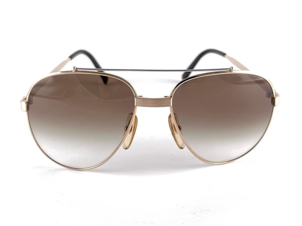 New Vintage Dunhill 6023 Gold Aviator Frame Gradient Lenses Sunglasses Austria In New Condition For Sale In Baleares, Baleares